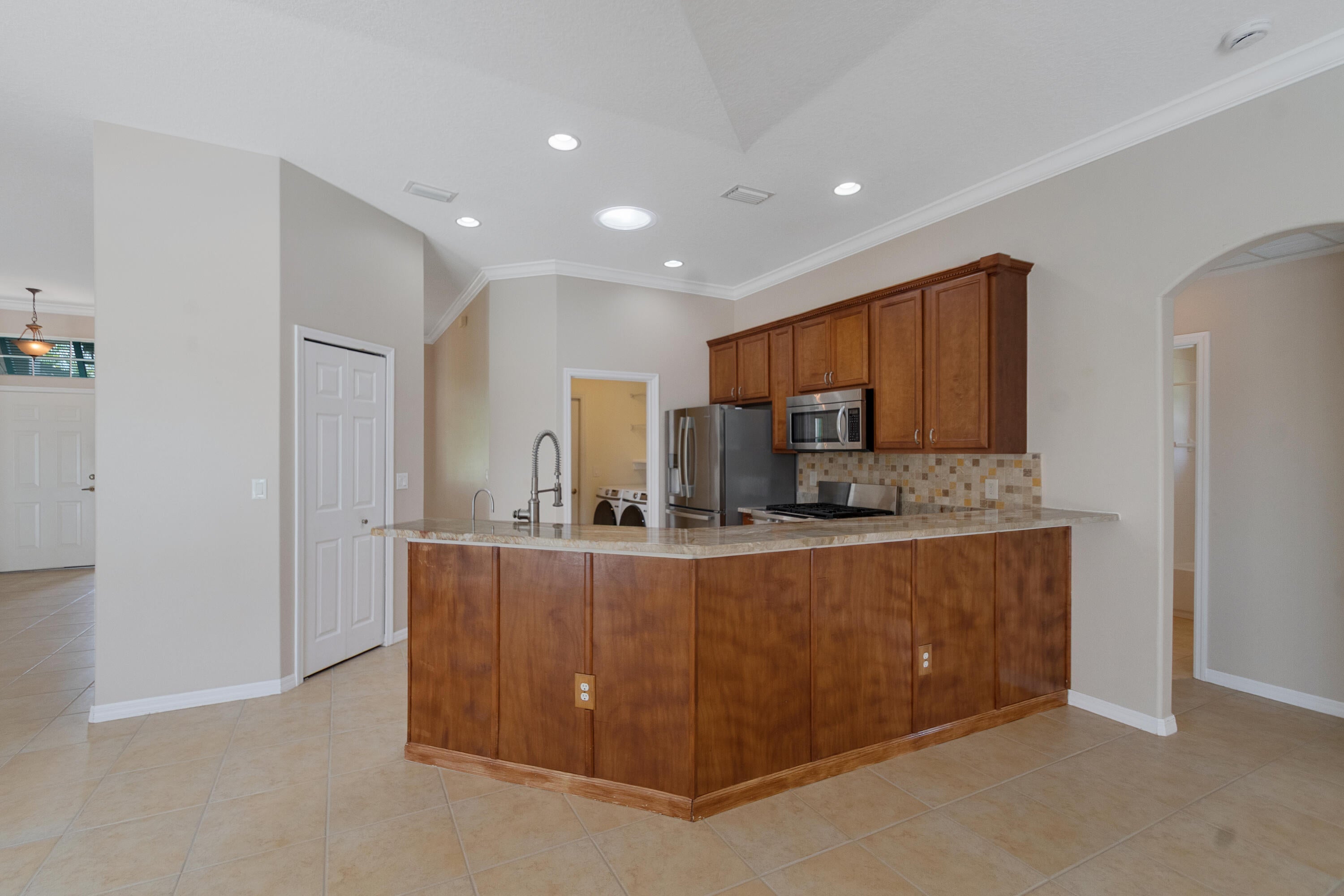 1025 Southlakes Way, Vero Beach, FL 32968 photo