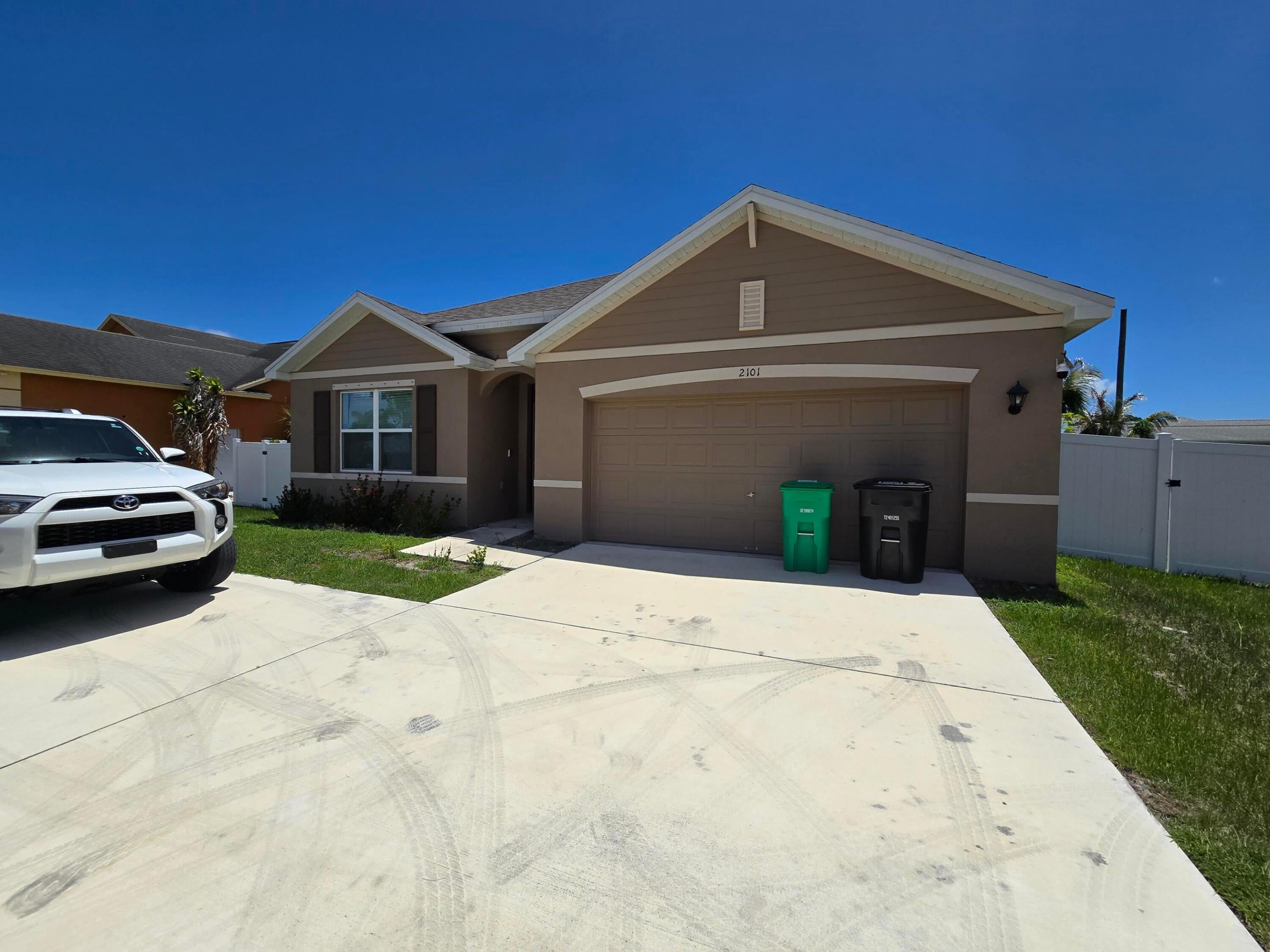 2101 Floresta Dr, Port Saint Lucie, FL 34984