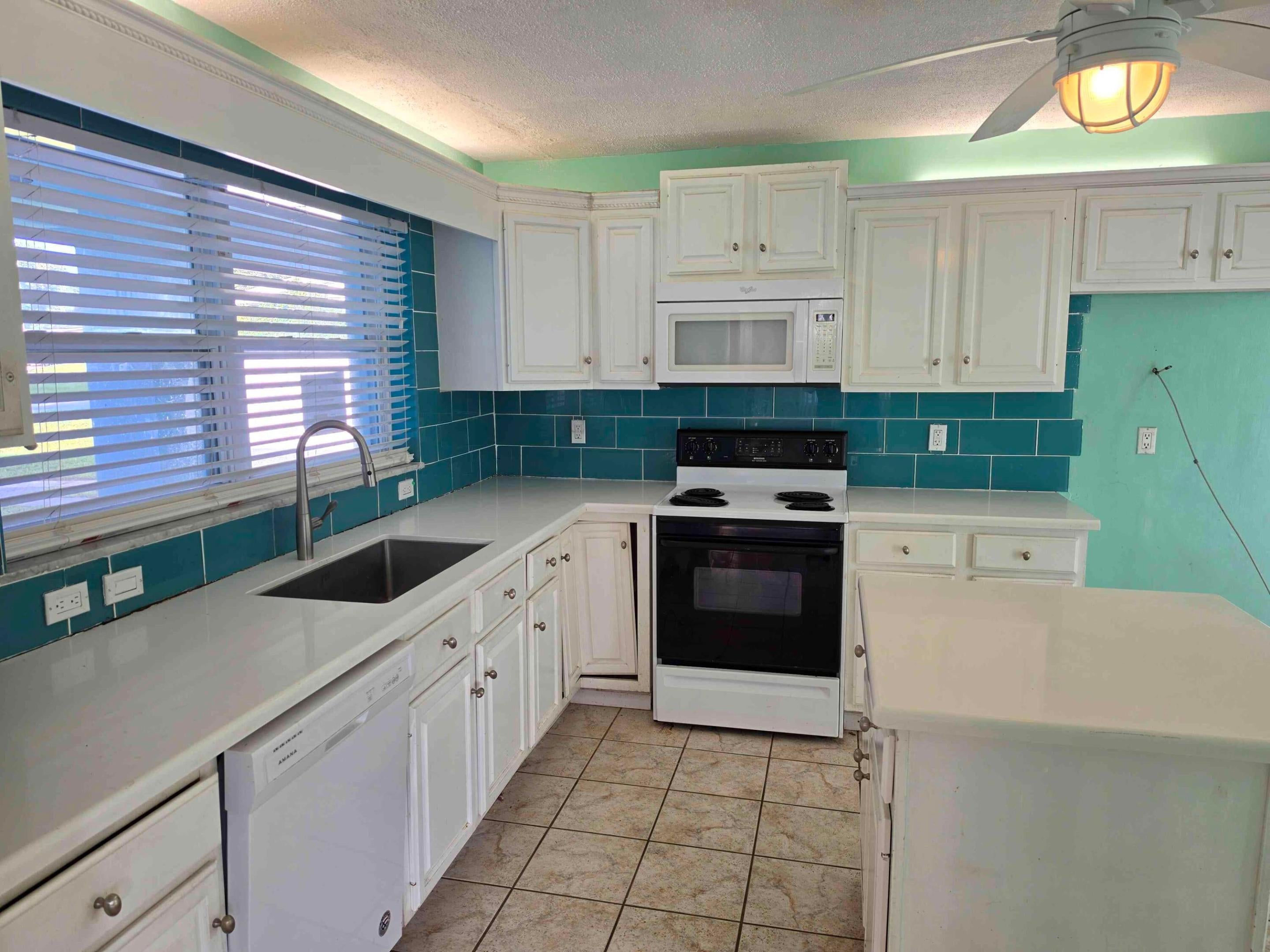 34 SW Highland Dr, Vero Beach, FL 32962 photo