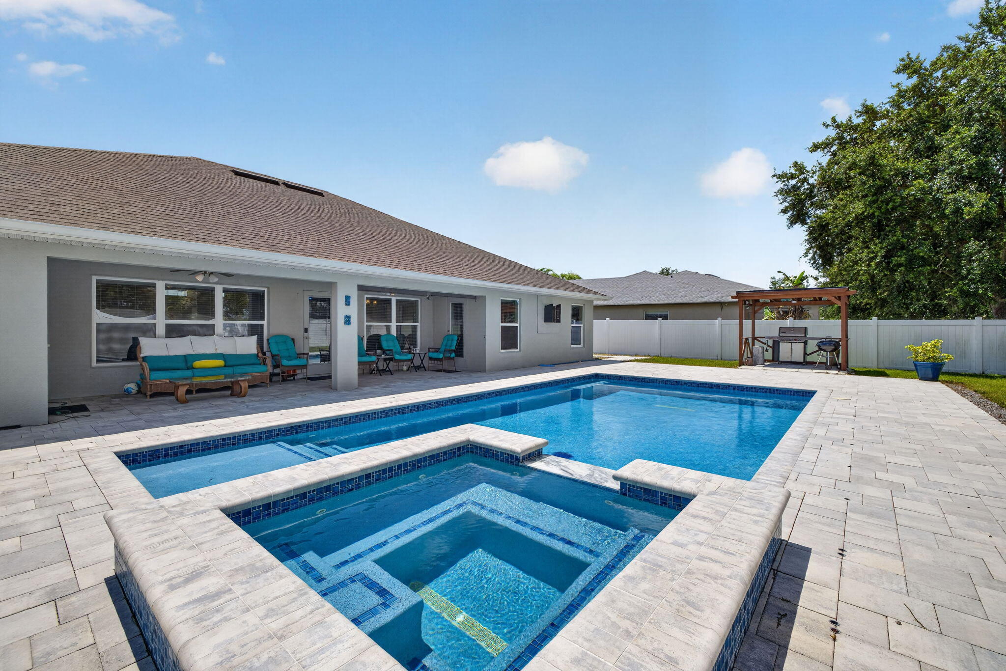 6748 Mamie Ct, Port Saint Lucie, FL 34983