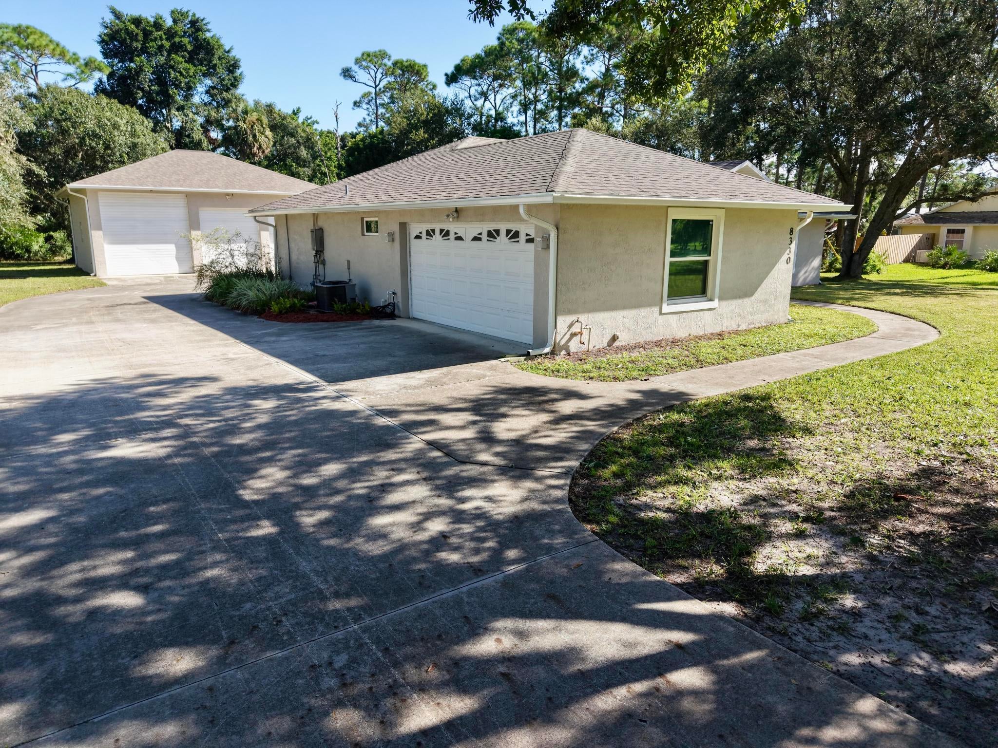 8330 Hidden Pines Rd, Fort Pierce, FL 34945 photo