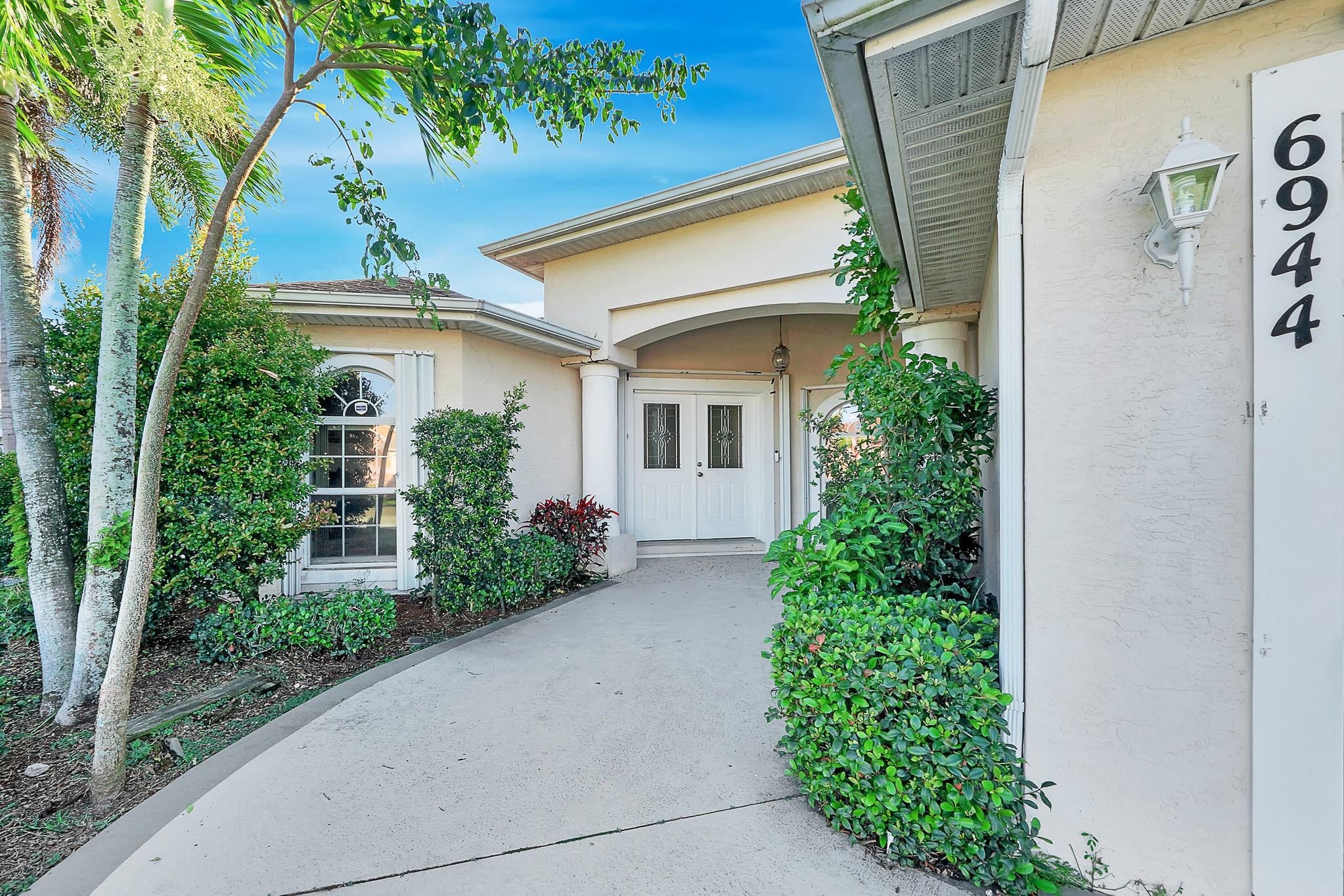 6944 Daffodil Ln, Port Saint Lucie, FL 34983
