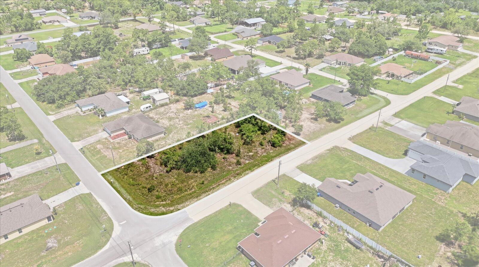 11381 Fulmar Rd, Weeki Wachee, FL 34614