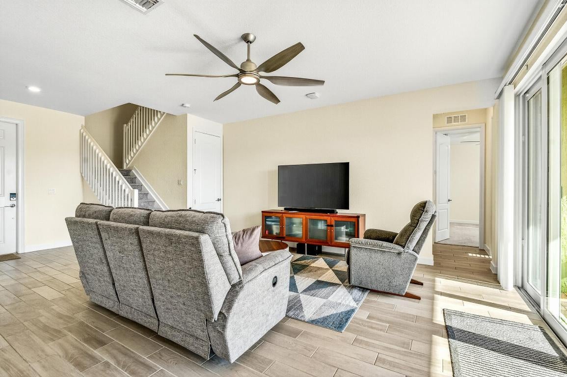 5986 Sequoia Cir, Vero Beach, FL 32967 photo