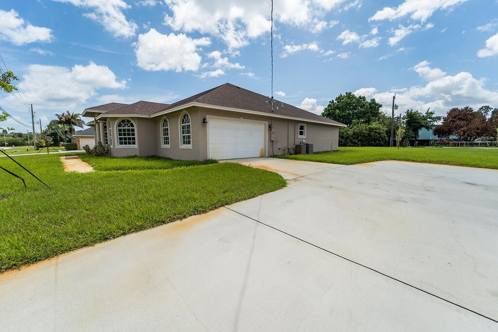 376 SW Paar Dr, Port Saint Lucie, FL 34953 photo
