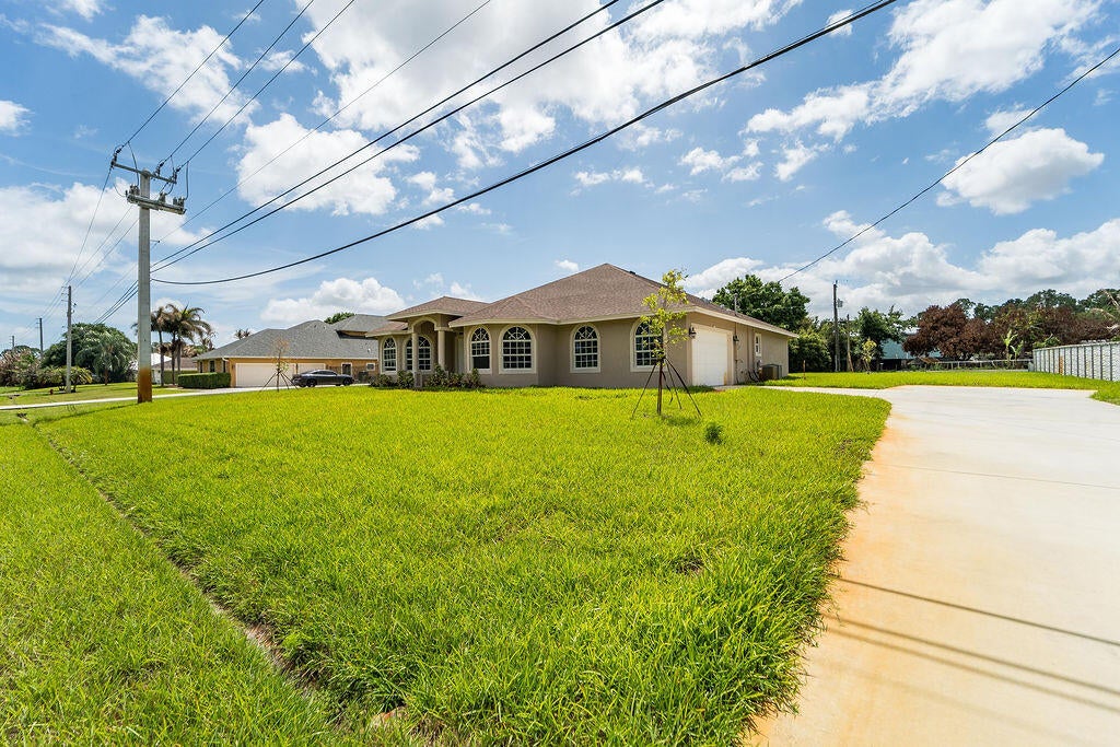 376 SW Paar Dr, Port Saint Lucie, FL 34953 photo