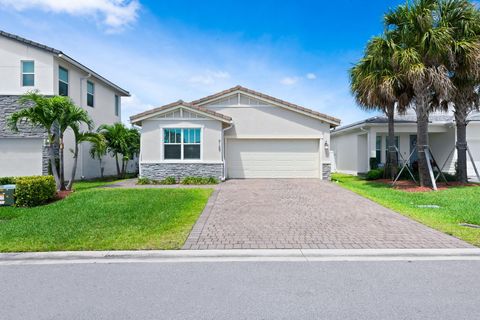 Single Family Residence in Deerfield Beach FL 4165 Rosa Drive.jpg