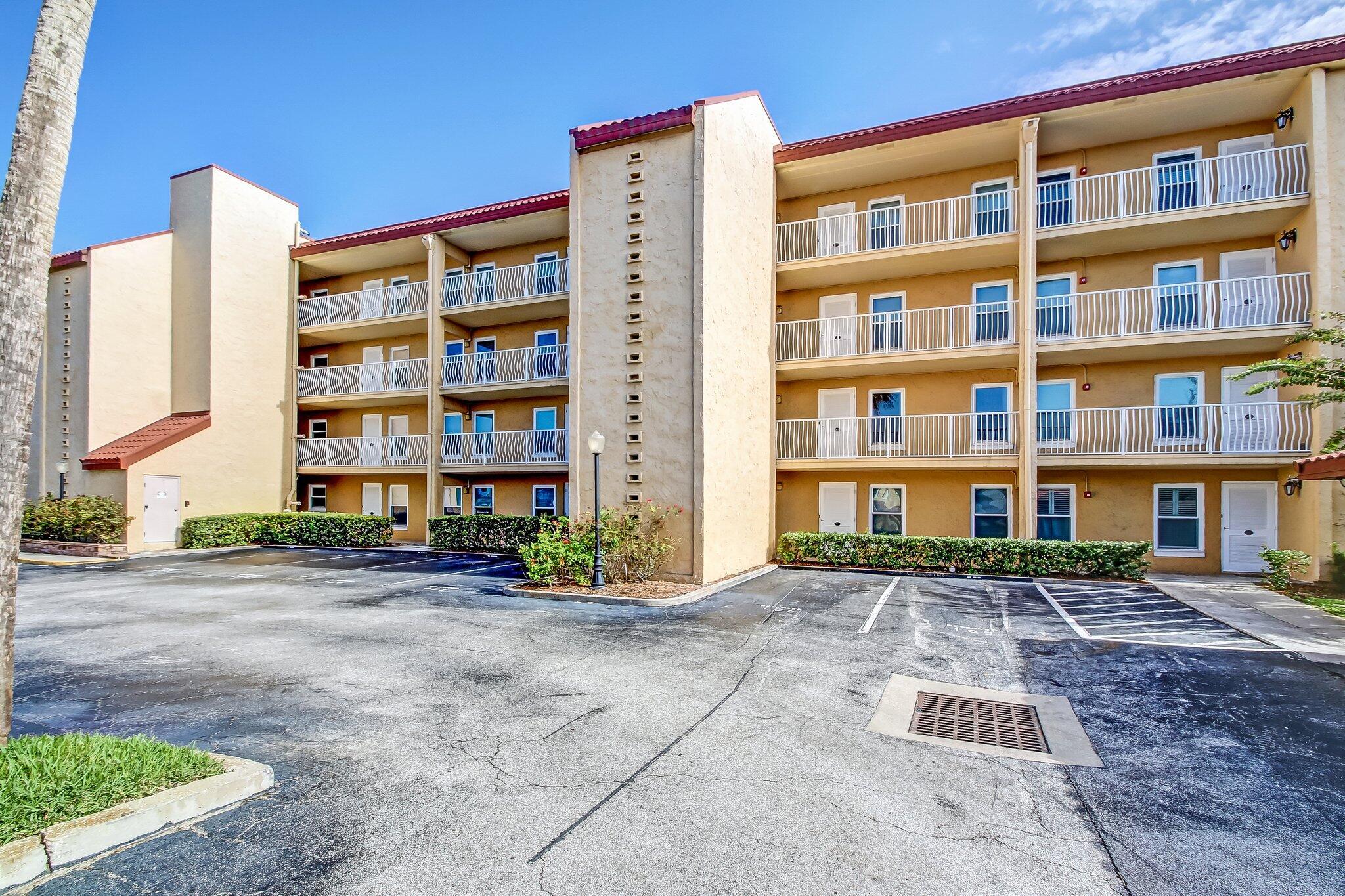 Condominium in Fernandina Beach FL 3420 S Fletcher Avenue #401 2.jpg