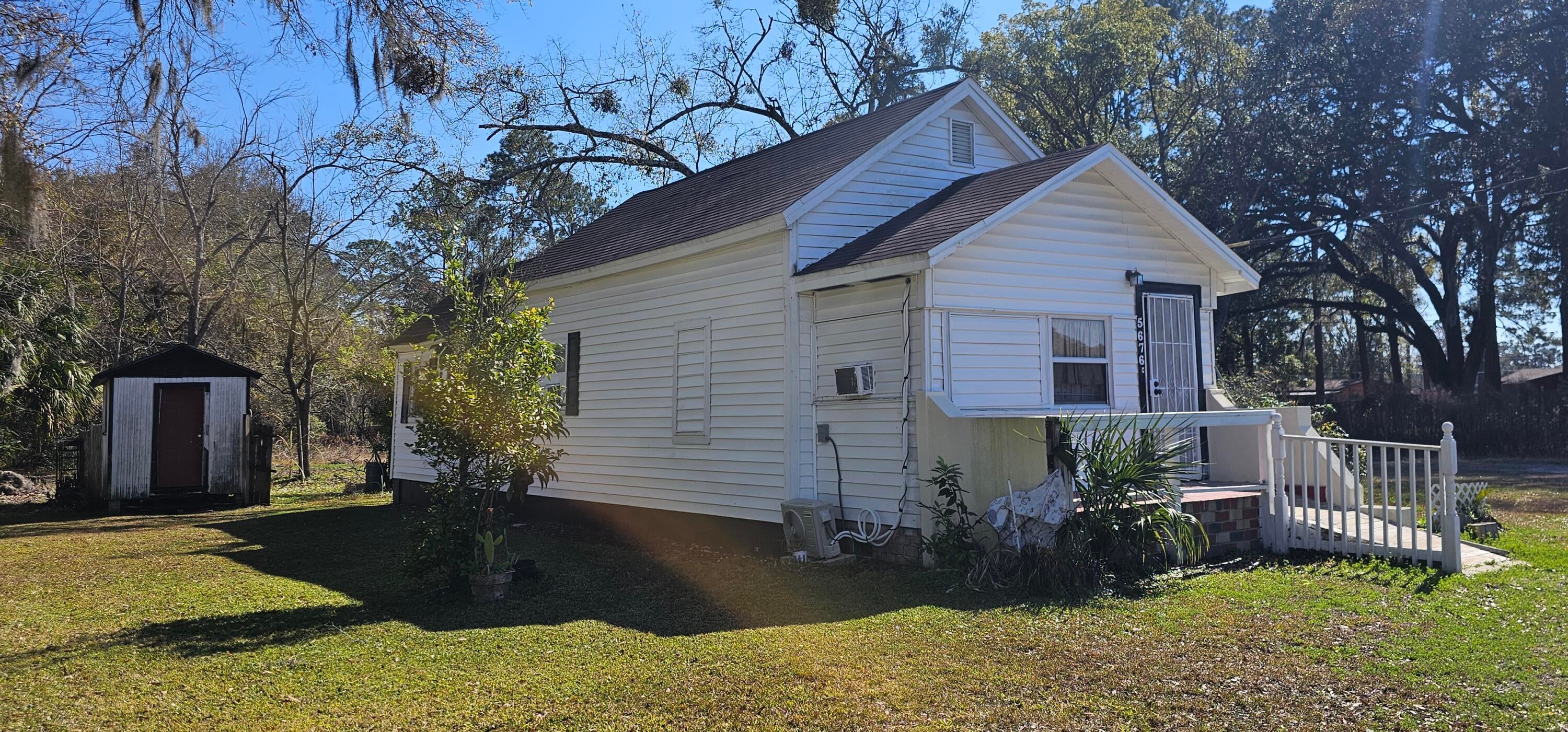 5676 Soutel Dr, Jacksonville, FL 32219