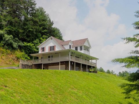 Single Family Residence in Independence VA 4723 Pleasant Grove Rd.jpg
