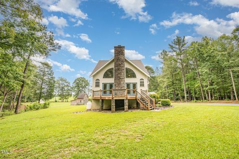Single Family Residence in Goldston NC 1403 Lakewood Falls Road.jpg