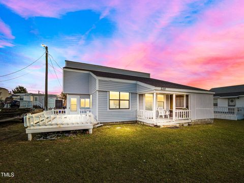 Single Family Residence in North Topsail Beach NC 220 Makepeace Lane.jpg