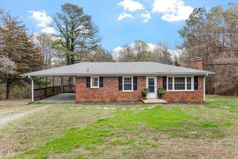 Single Family Residence in Bahama NC 3402 Pat Tilley Road.jpg