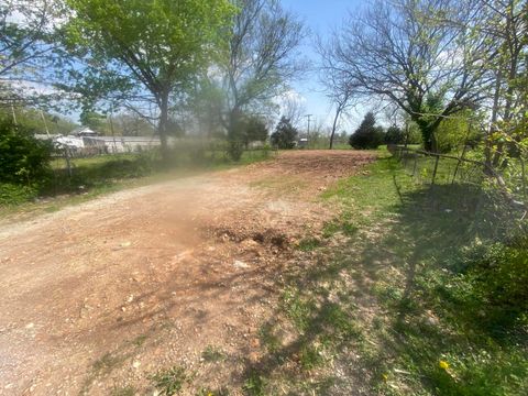  in Springfield MO 1137 E Thoman Street.jpg