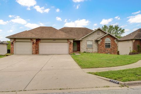 Single Family Residence in Springfield MO 3582 N Thistlewood Court.jpg