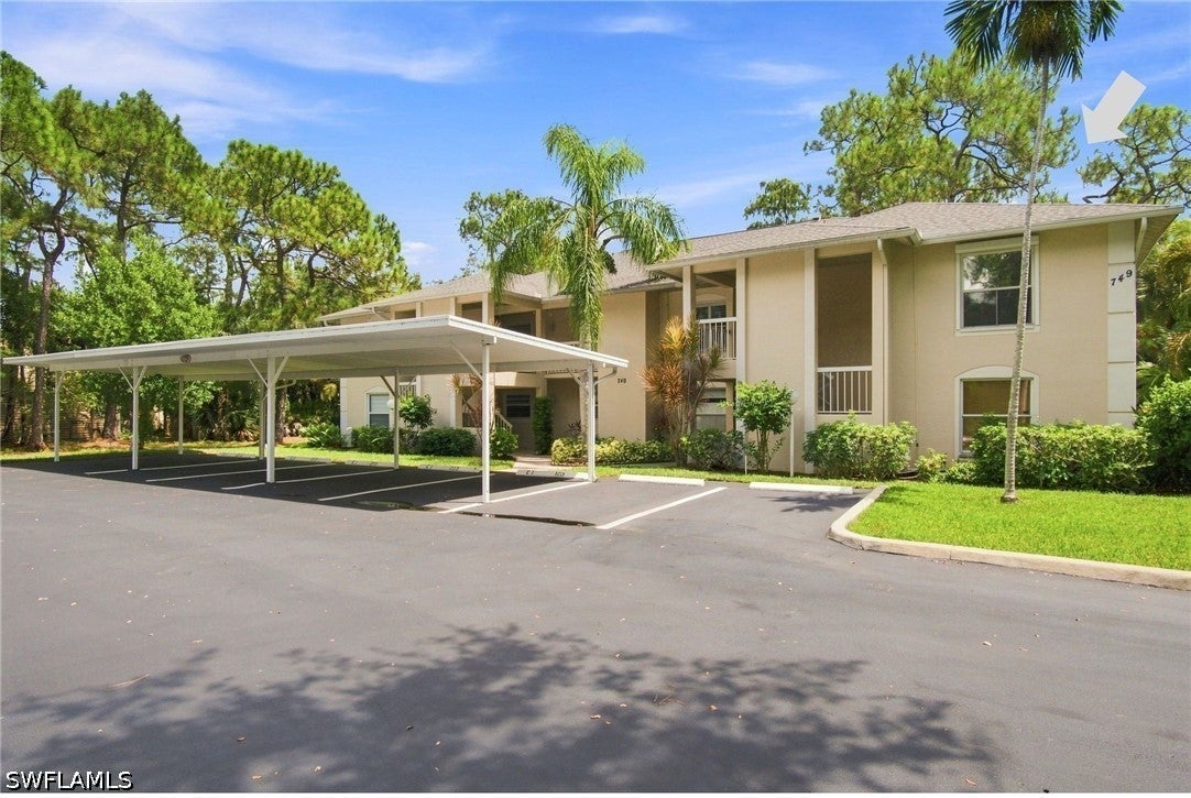 749 Landover Cir, Naples, FL 34104