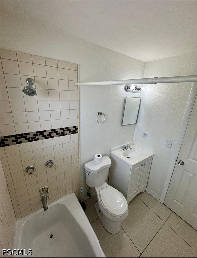 2640 Saint Charles St, Fort Myers, FL 33916 photo