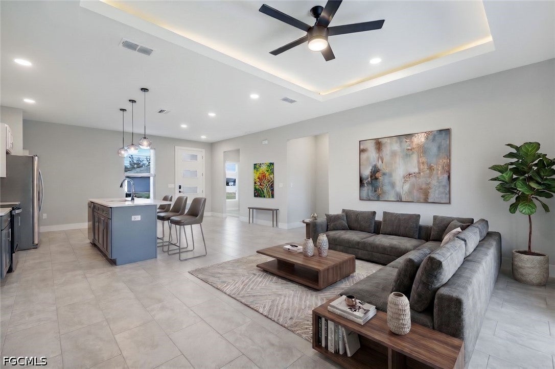 421 NE 19 Terrace, Cape Coral, FL 33909 photo