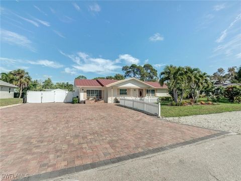 Single Family Residence in Bonita Springs FL 4348 Mariner Road.jpg