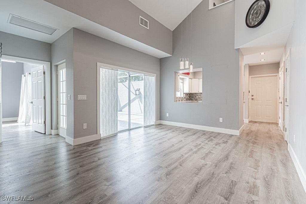 4544 Court Way 18, Naples, FL 34109 photo