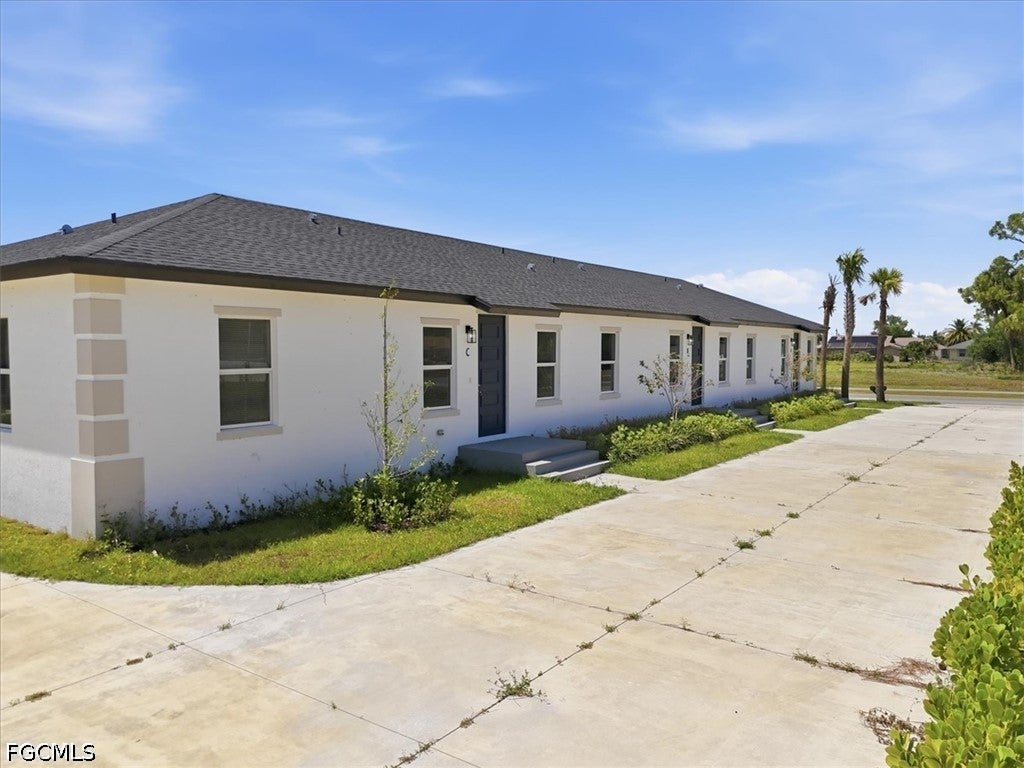 191 Rotonda Blvd #A B C, Rotonda West, FL 33131 photo