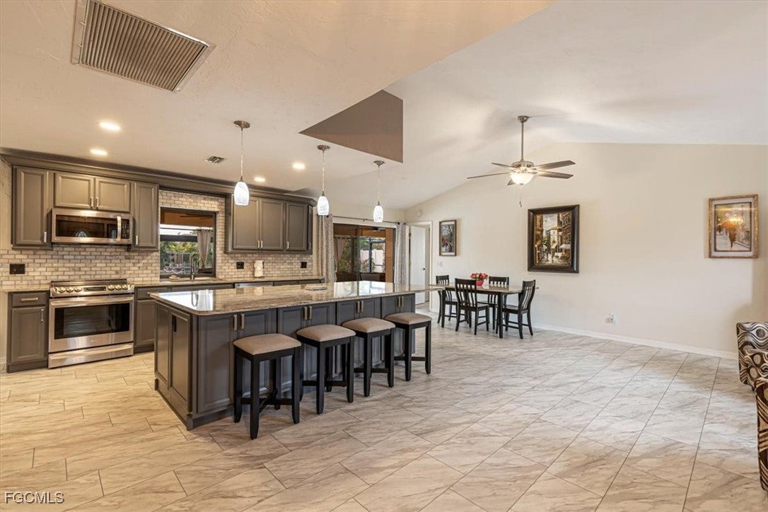 1432 SE 3 St, Cape Coral, FL 33990 photo
