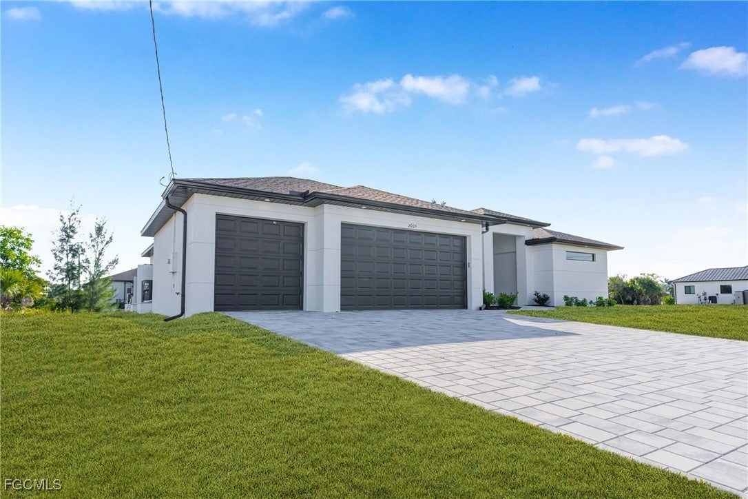 2005 NW 32 Ct, Cape Coral, FL 33993 photo
