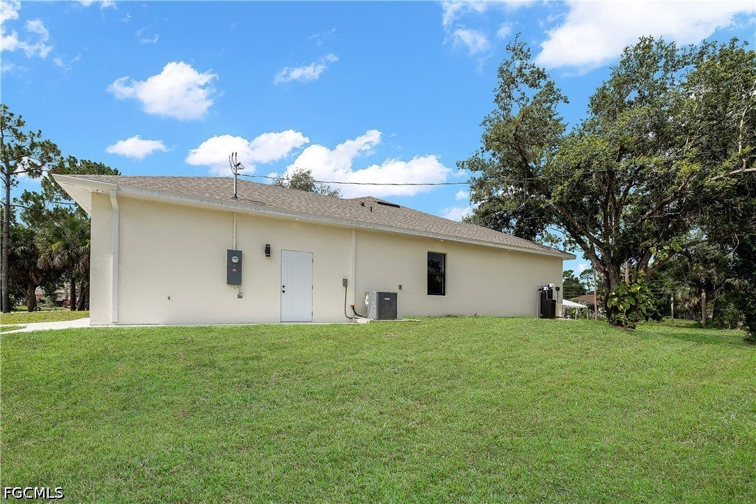 619 Sheldon Ave, Lehigh Acres, FL 33936 photo