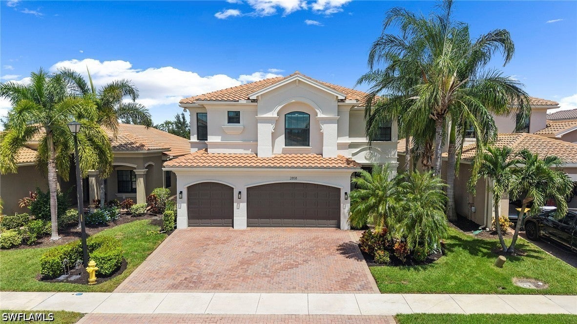 2858 Cinnamon Bay Cir, Naples, FL 34119