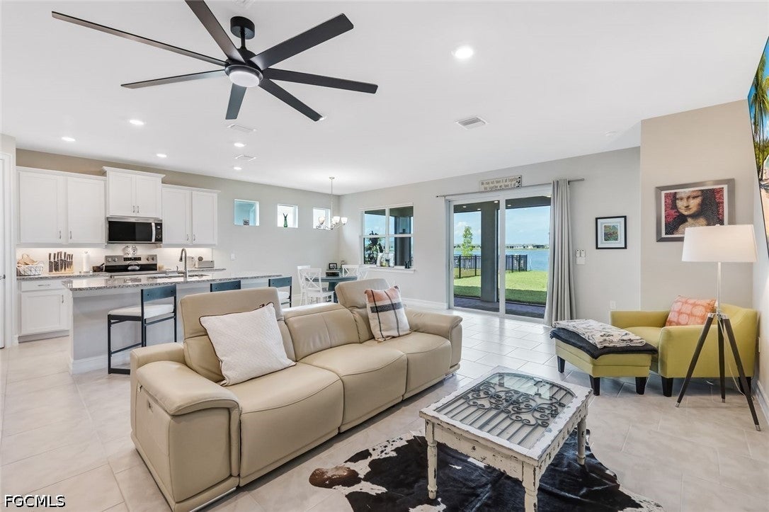 451 Spring Hill Lake Loop, Cape Coral, FL 33993 photo