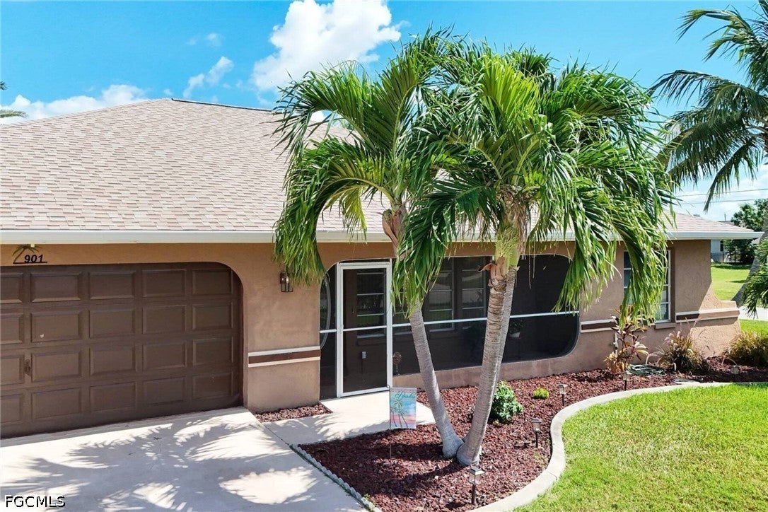 901 SW 51 Terrace, Cape Coral, FL 33914 photo