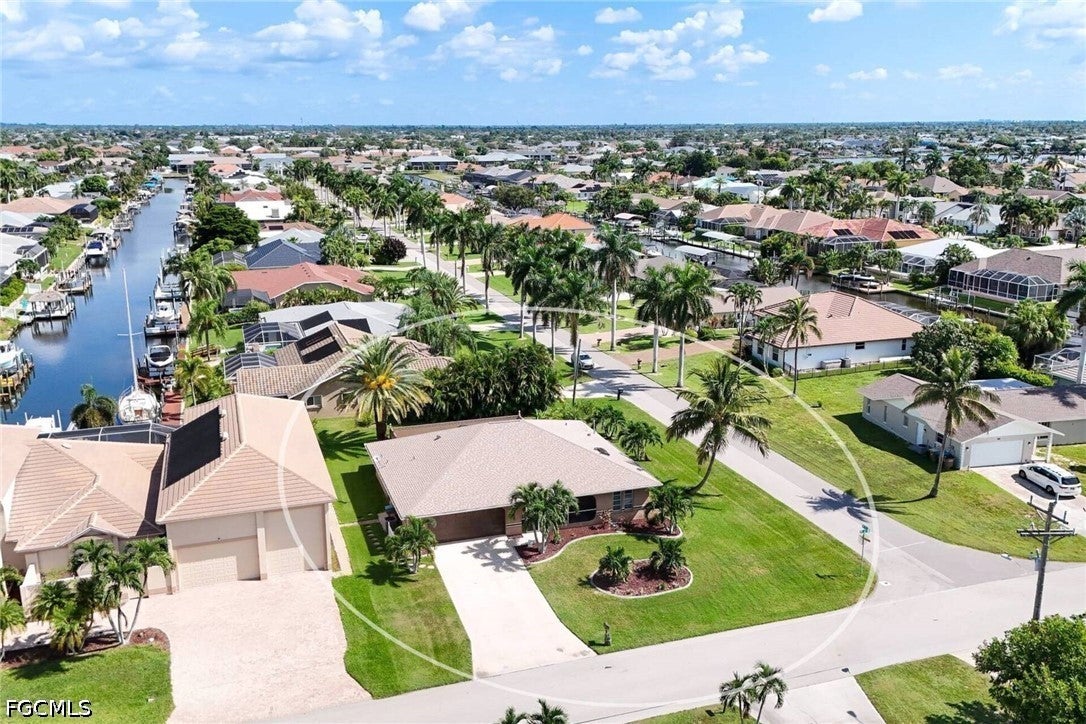 901 SW 51 Terrace, Cape Coral, FL 33914 photo