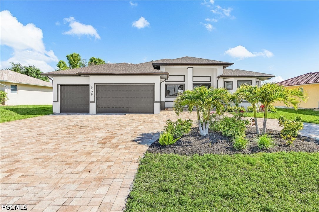 939 Mohawk Pkwy, Cape Coral, FL 33914