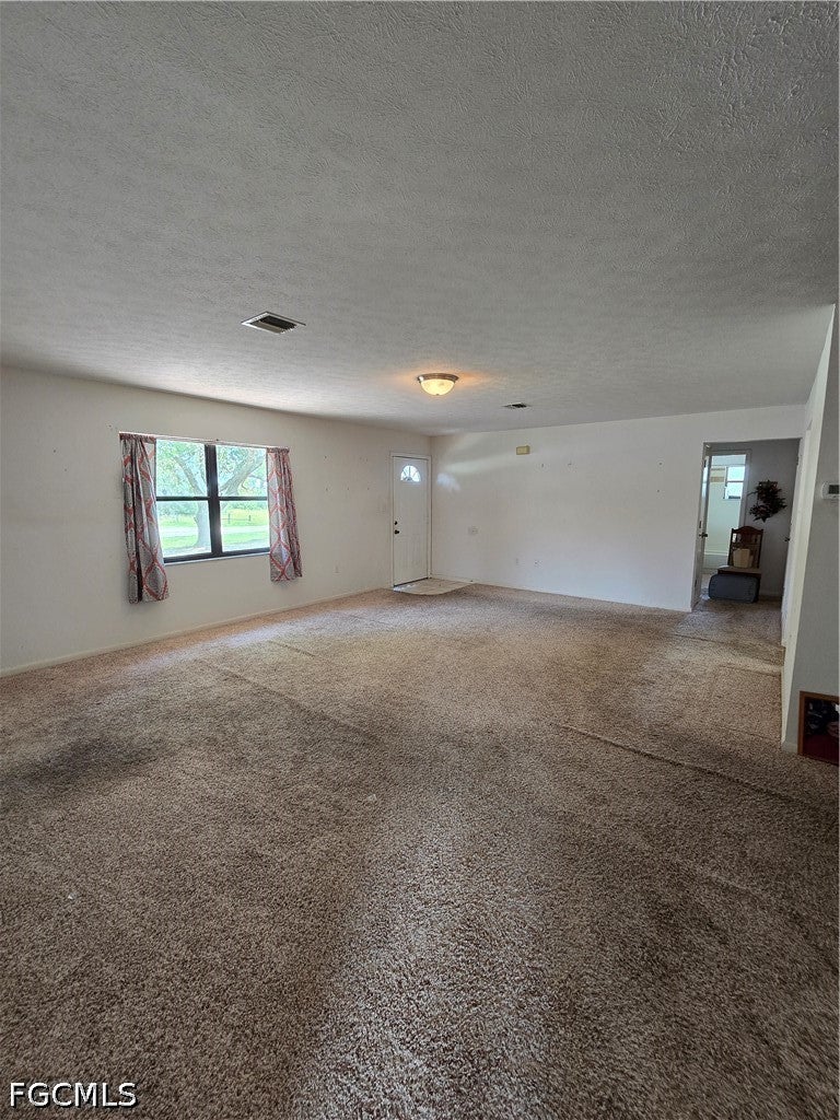 114 Highlands Lake Dr, Lake Placid, FL 33852 photo
