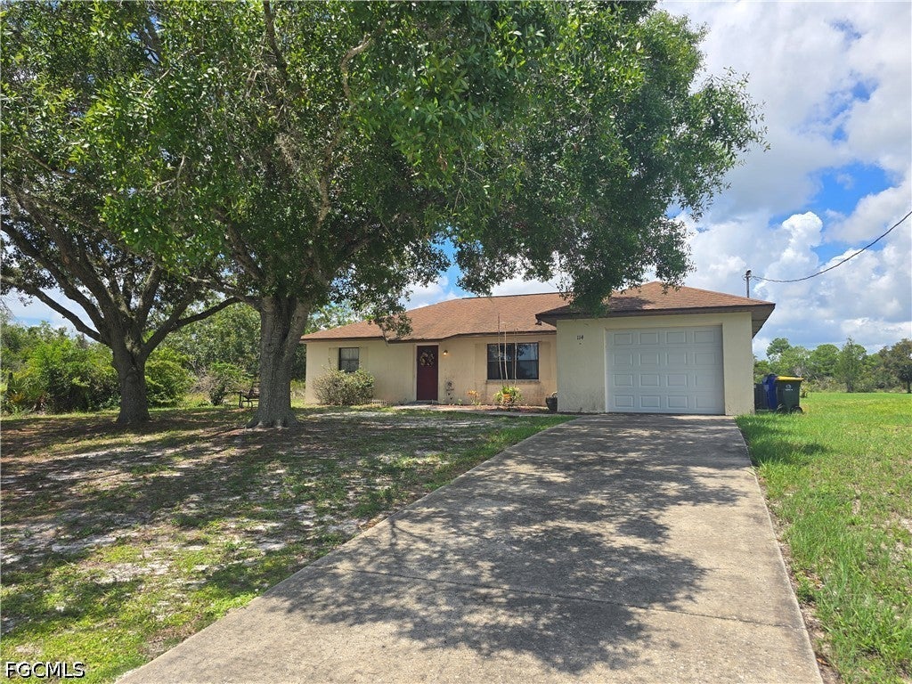114 Highlands Lake Dr, Lake Placid, FL 33852 photo