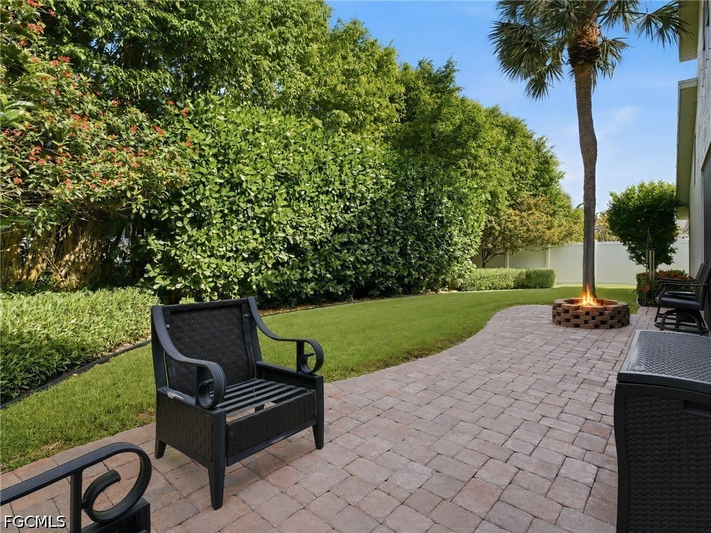 193 Skipping Stone Ln, Naples, FL 34119 photo