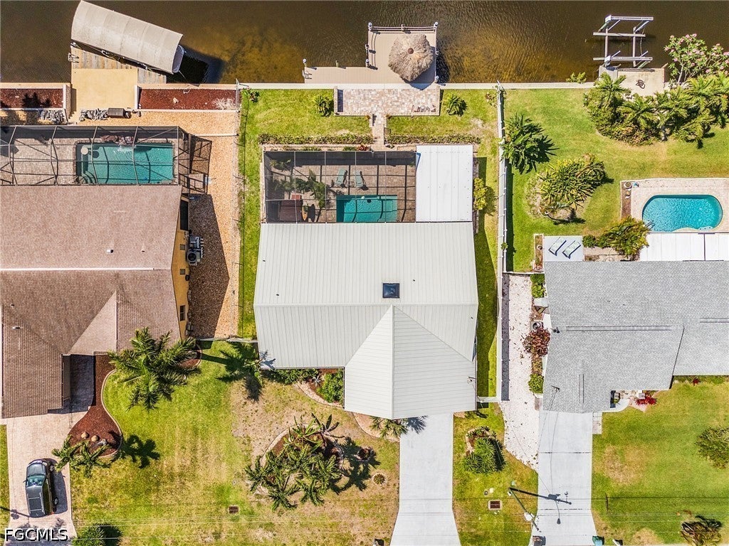 920 SE 33 St, Cape Coral, FL 33904 photo