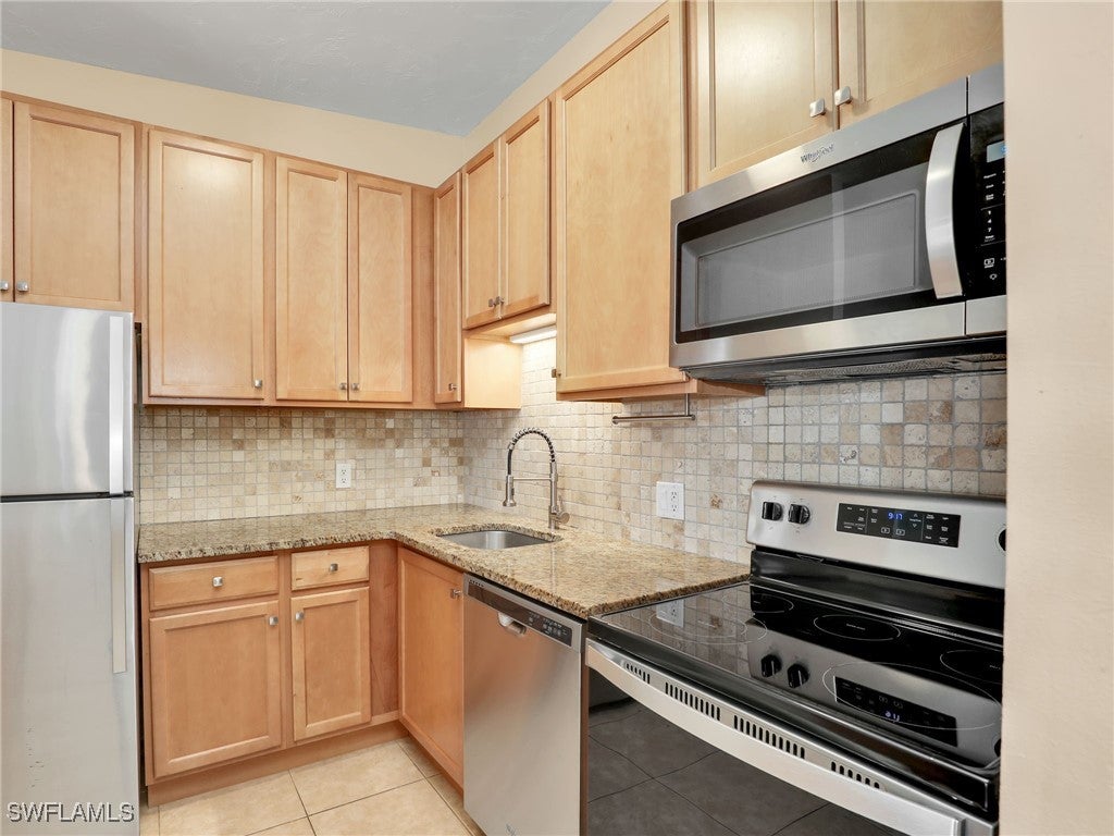 17426 Birchwood Ln, Fort Myers, FL 33908