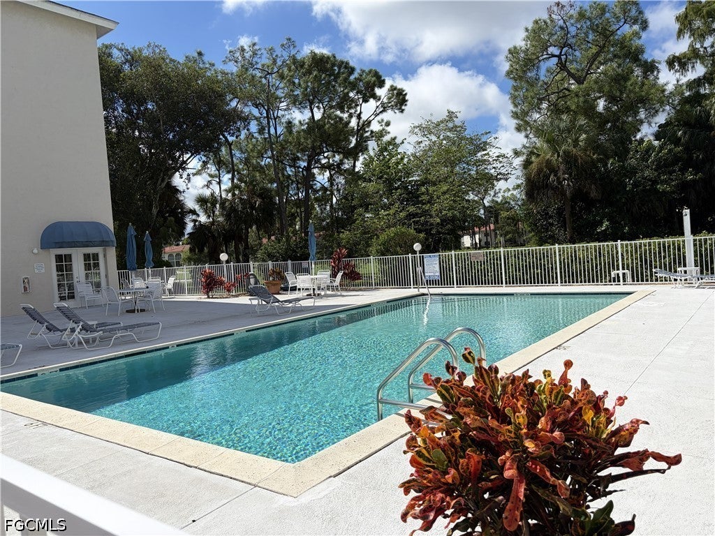 481 Quail Forest Blvd #B 207, Naples, FL 34105 photo