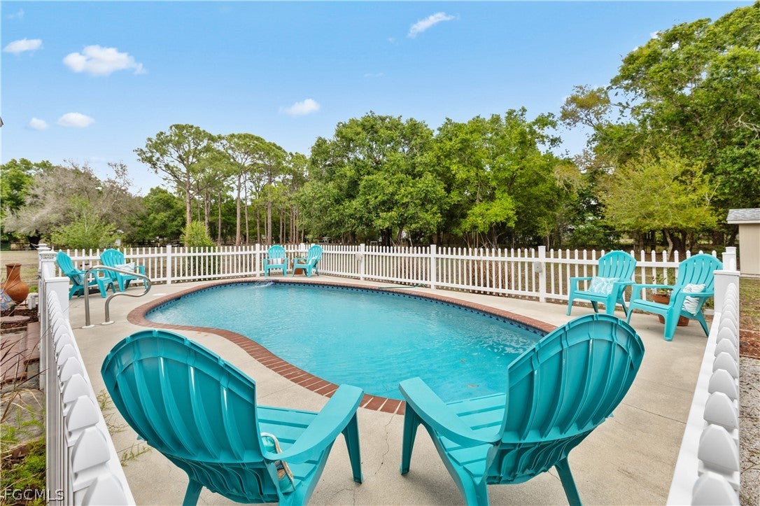 19180 4 Wheel Dr, North Fort Myers, FL 33917 photo