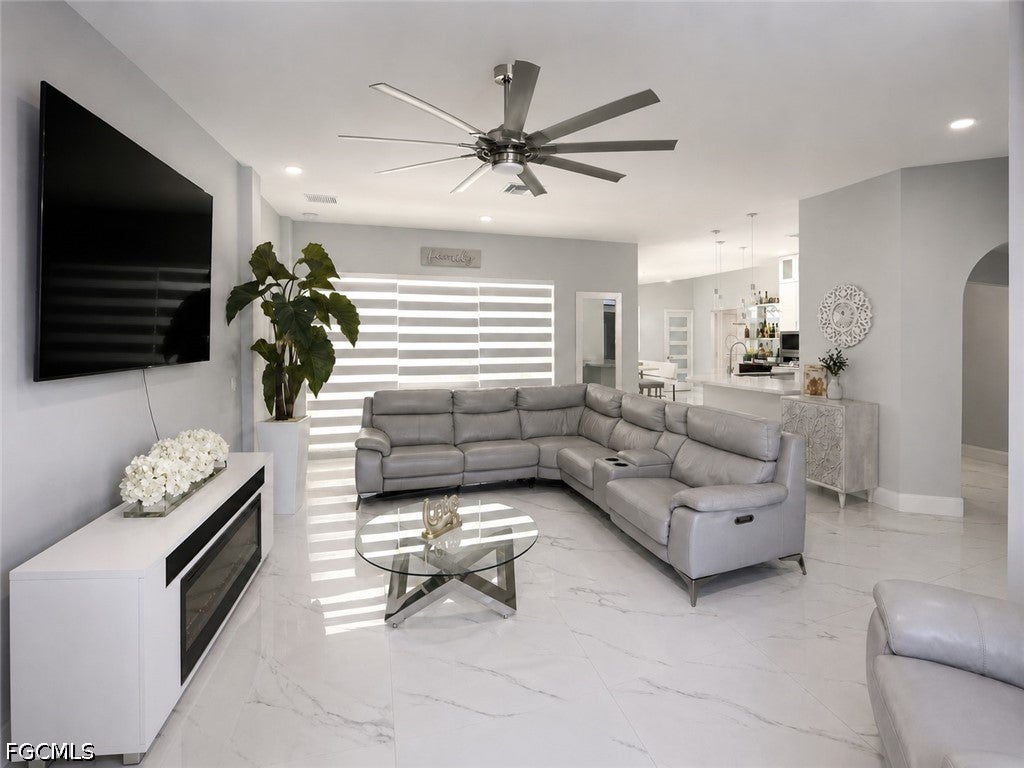 452 SW 19 Ave, Cape Coral, FL 33991 photo
