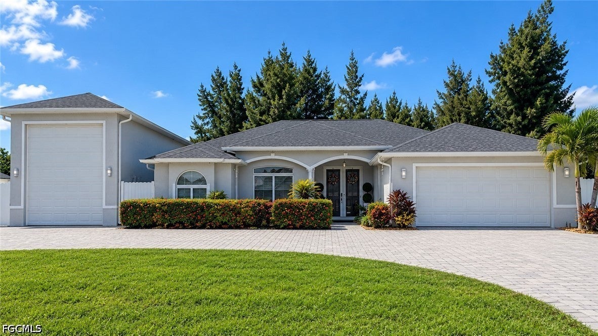 452 SW 19 Ave, Cape Coral, FL 33991 photo