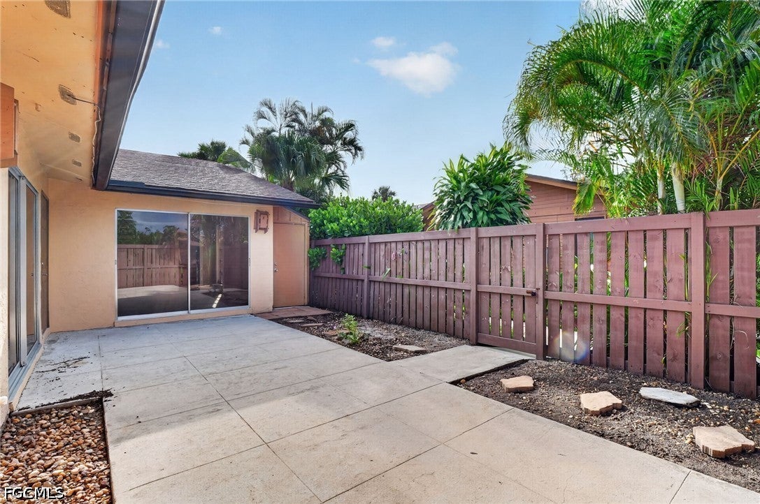 6305 Royal Woods Dr, Fort Myers, FL 33908 photo