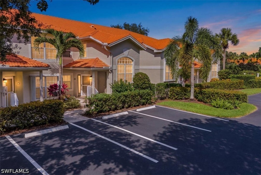 2526 Orchid Bay Dr, Naples, FL 34109