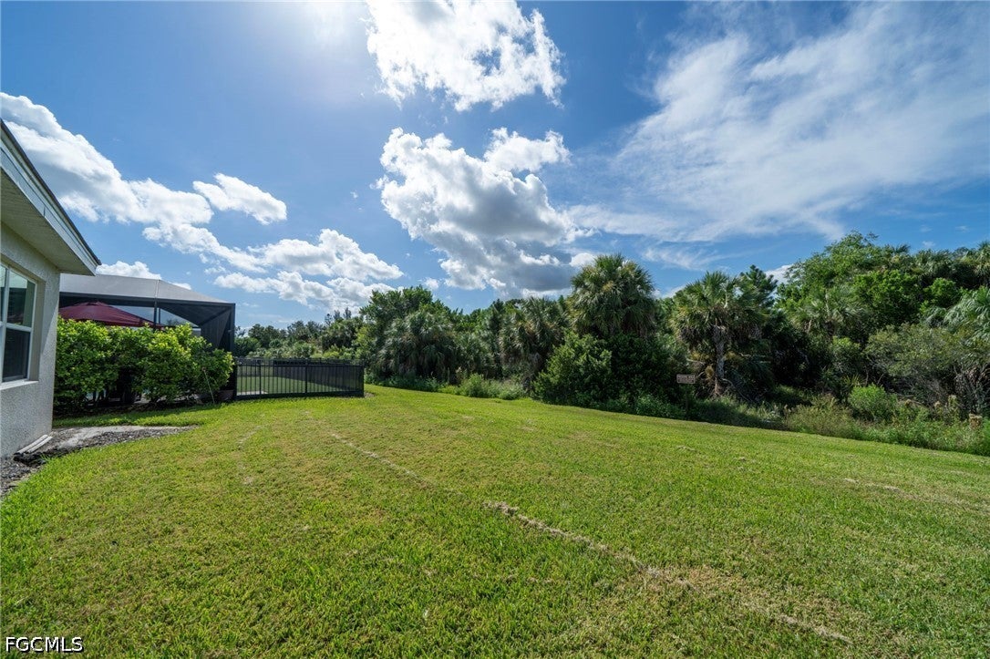 8051 Venetian Pointe Dr, Fort Myers, FL 33908 photo