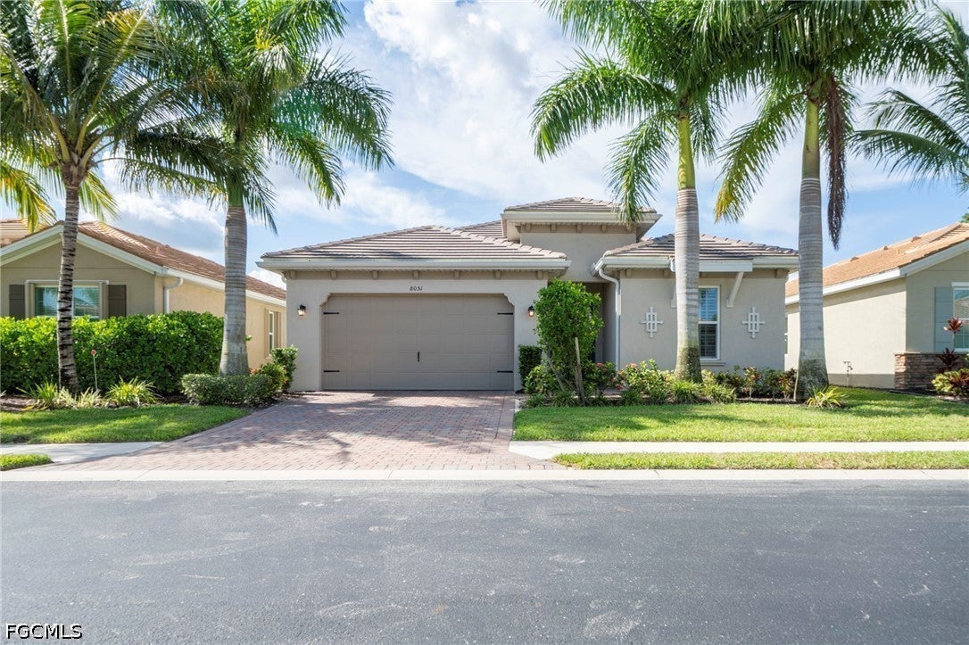 8051 Venetian Pointe Dr, Fort Myers, FL 33908