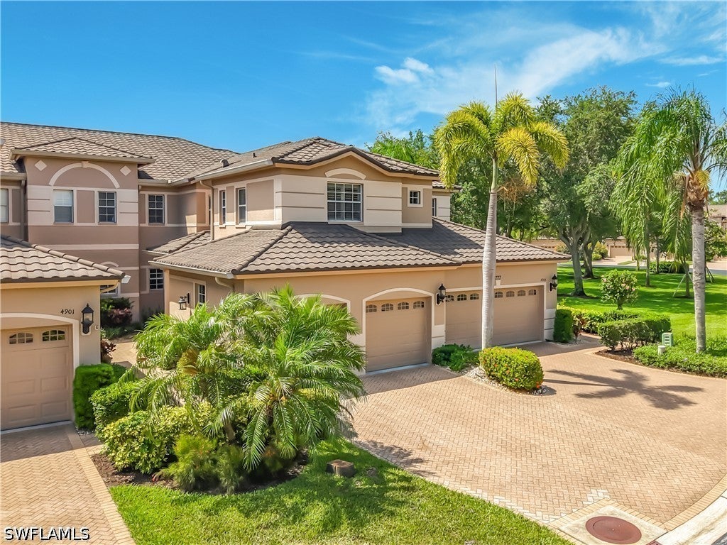 777 Regency Reserve Cir, Naples, FL 34119