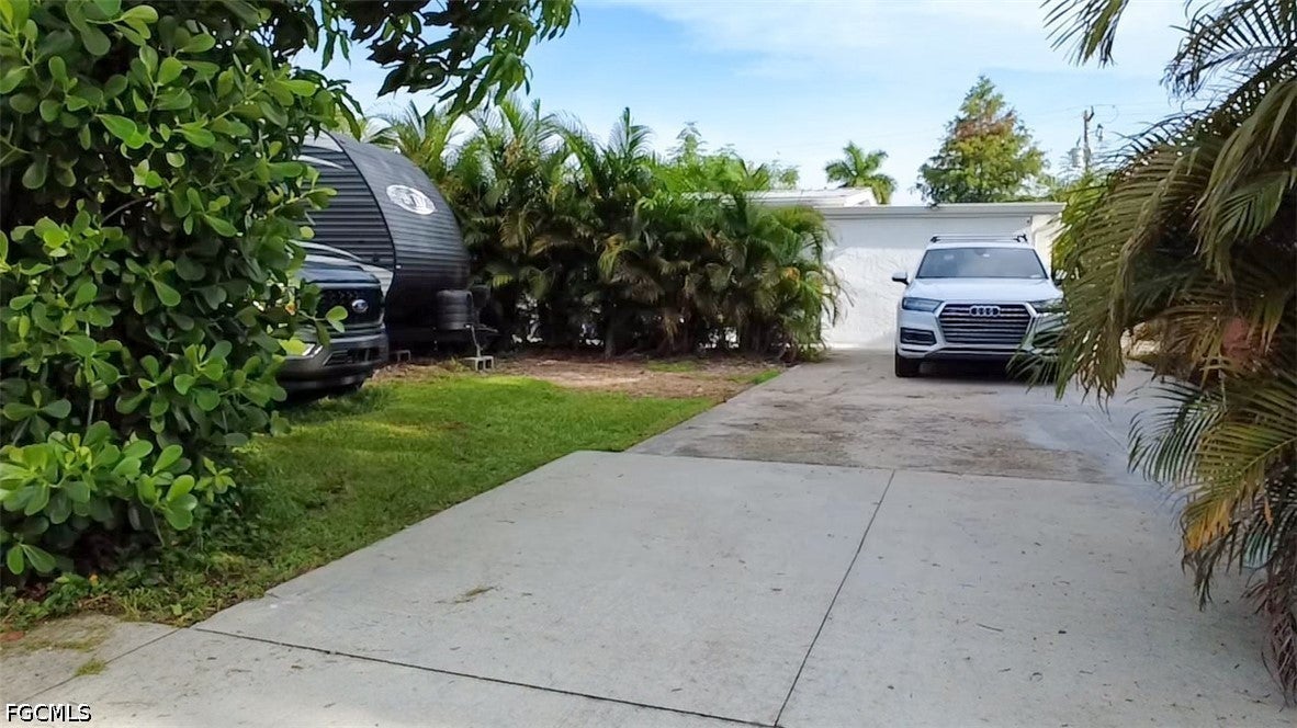 1612 Coronado Rd, Fort Myers, FL 33901 photo