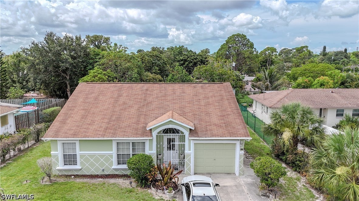 4000 Outer Dr, Naples, FL 34112