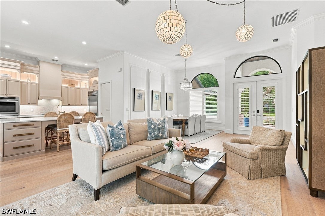 9833 Clear Lake Cir, Naples, FL 34109 photo